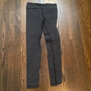 Ivivva (kids lululemon) patterned leggings